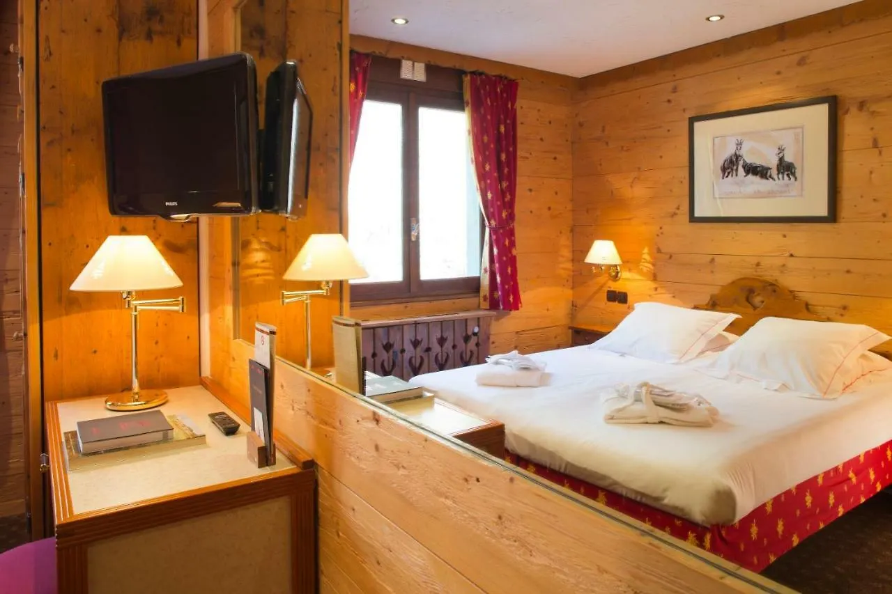 Carlina Hotel La Clusaz 3*,