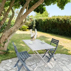 https://studio-les-hortensias-biarritz.biarritzhotels.info